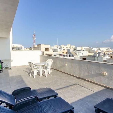 Penthouse-Large Outdoor Space Lägenhet Mellieħa Exteriör bild